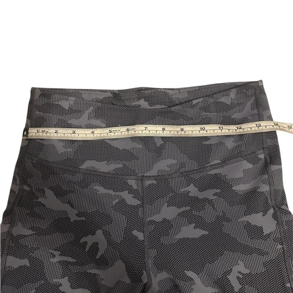 Athleta Textured Camo Capri and Workout Shirt - Picture 8 of 11